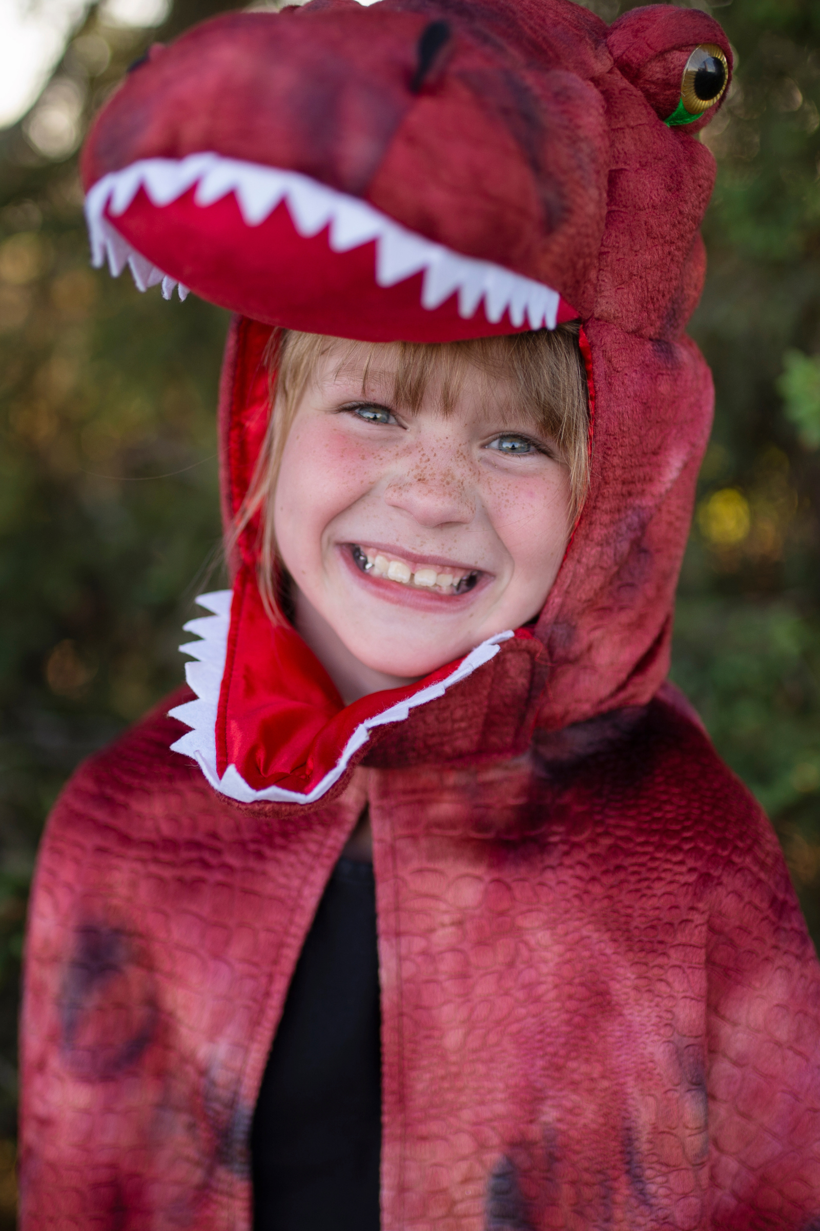 Grandasaurus T-Rex Cape with Claws