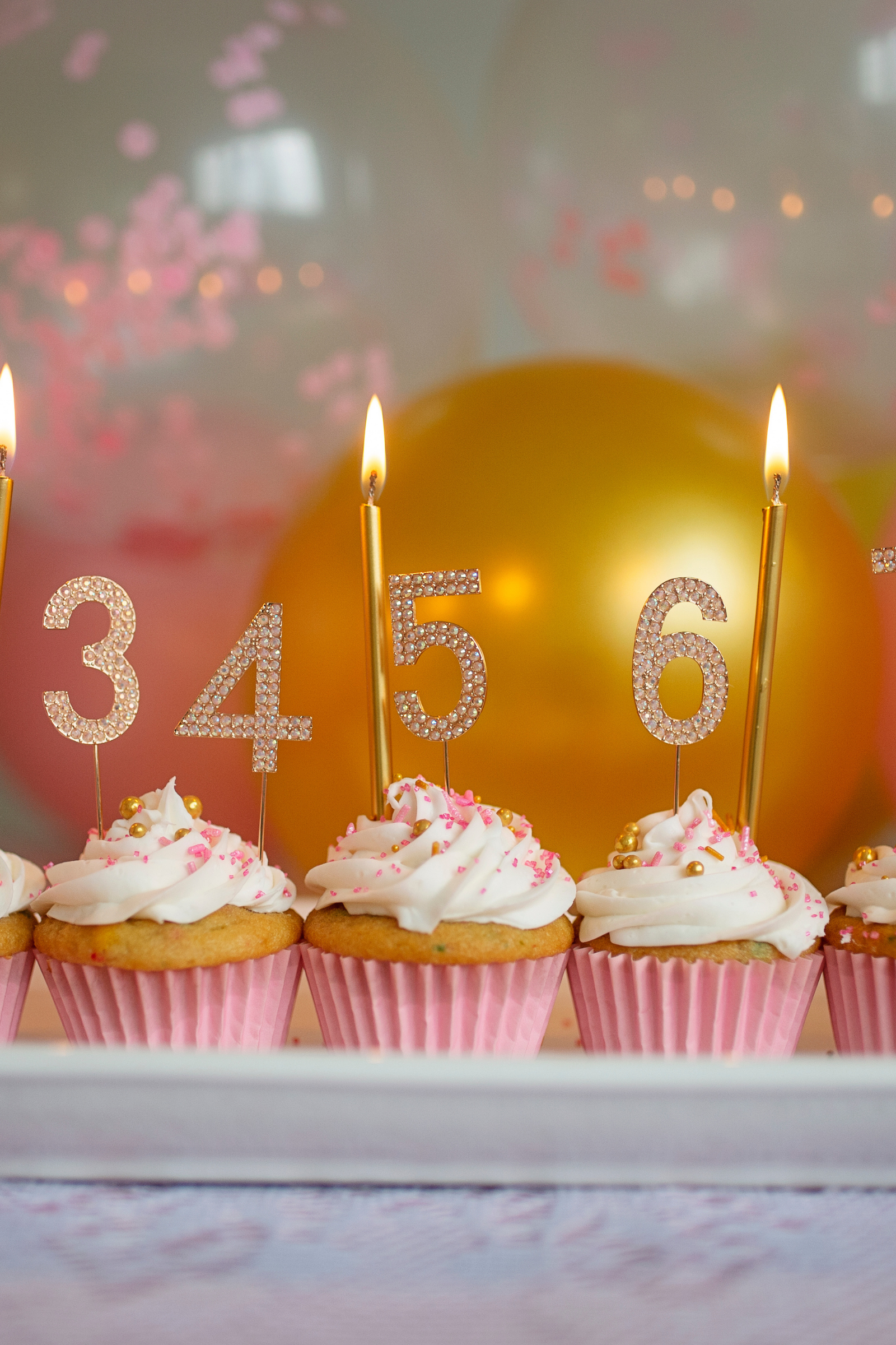 Décoration strass numéro 0 rose (1 pc)