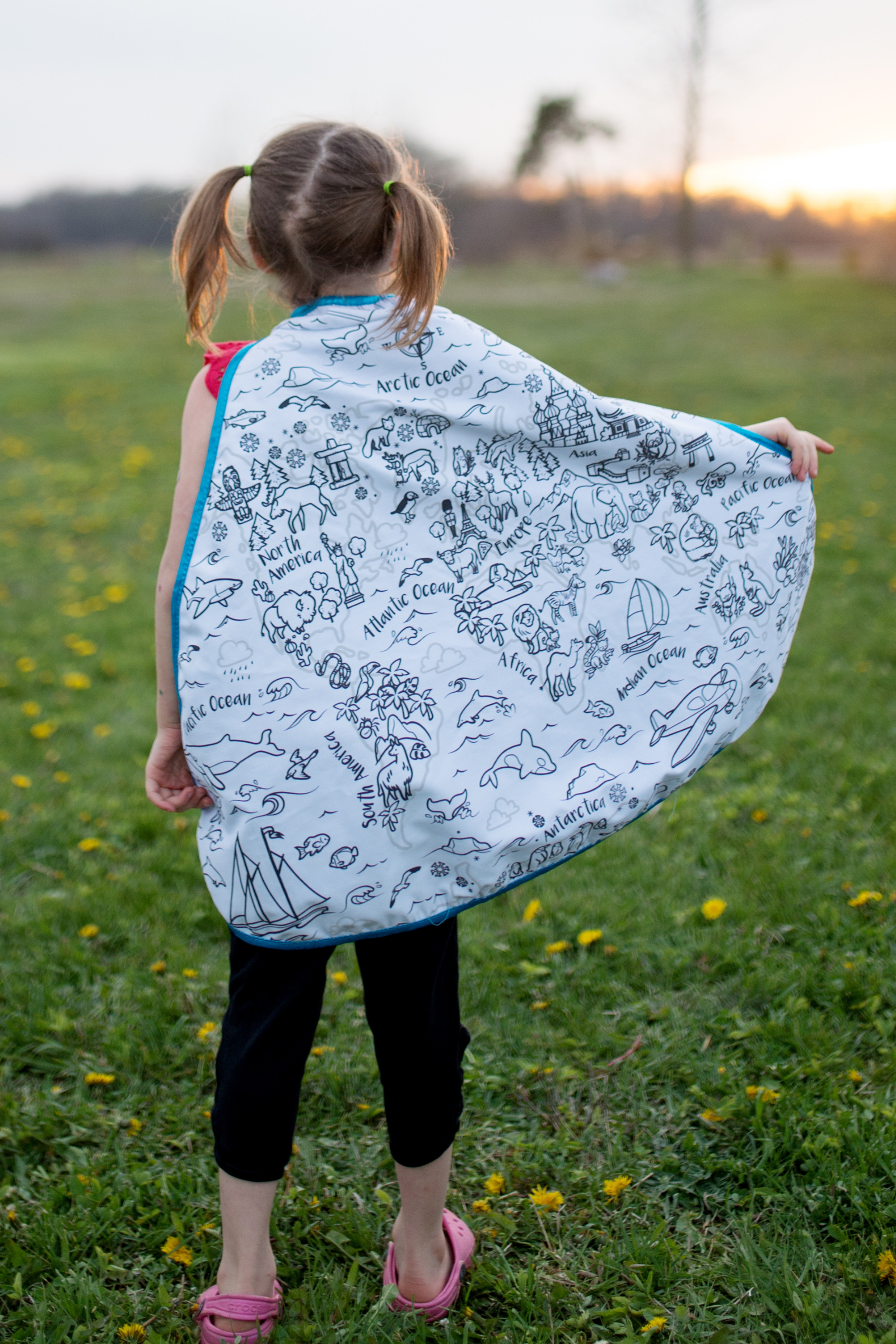 Colour a Cape - Around the World - with Marker Set (7 pcs)