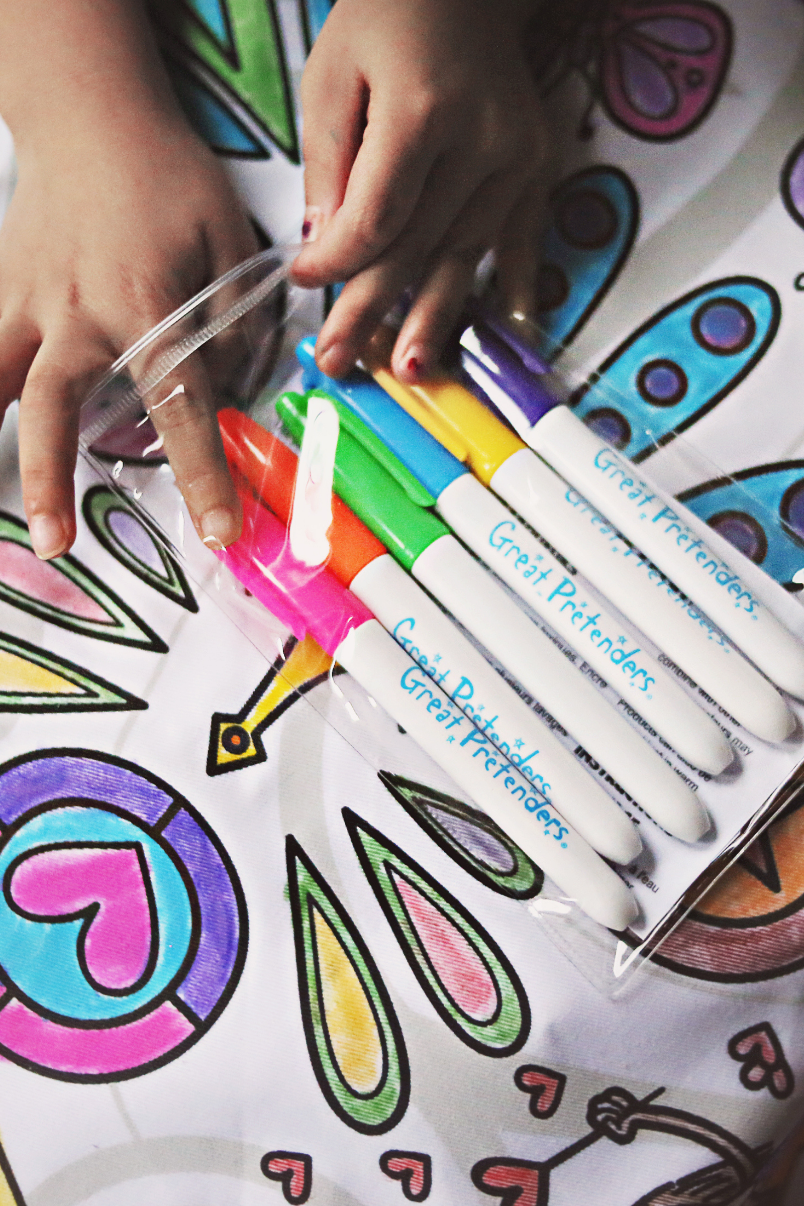 Colour a Cape - Fairy - with Marker Set (7 pcs)