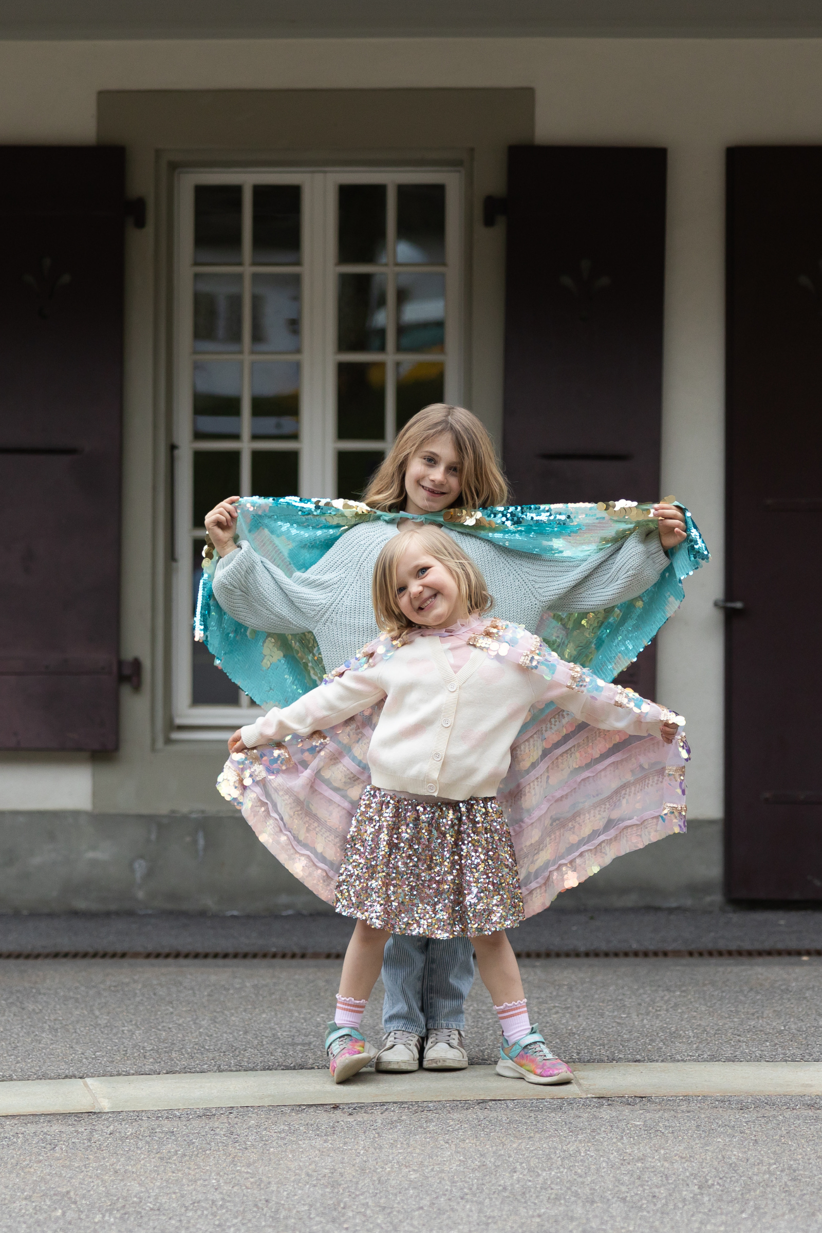 Cape pailletée brillante "The 5th Avenue" violette