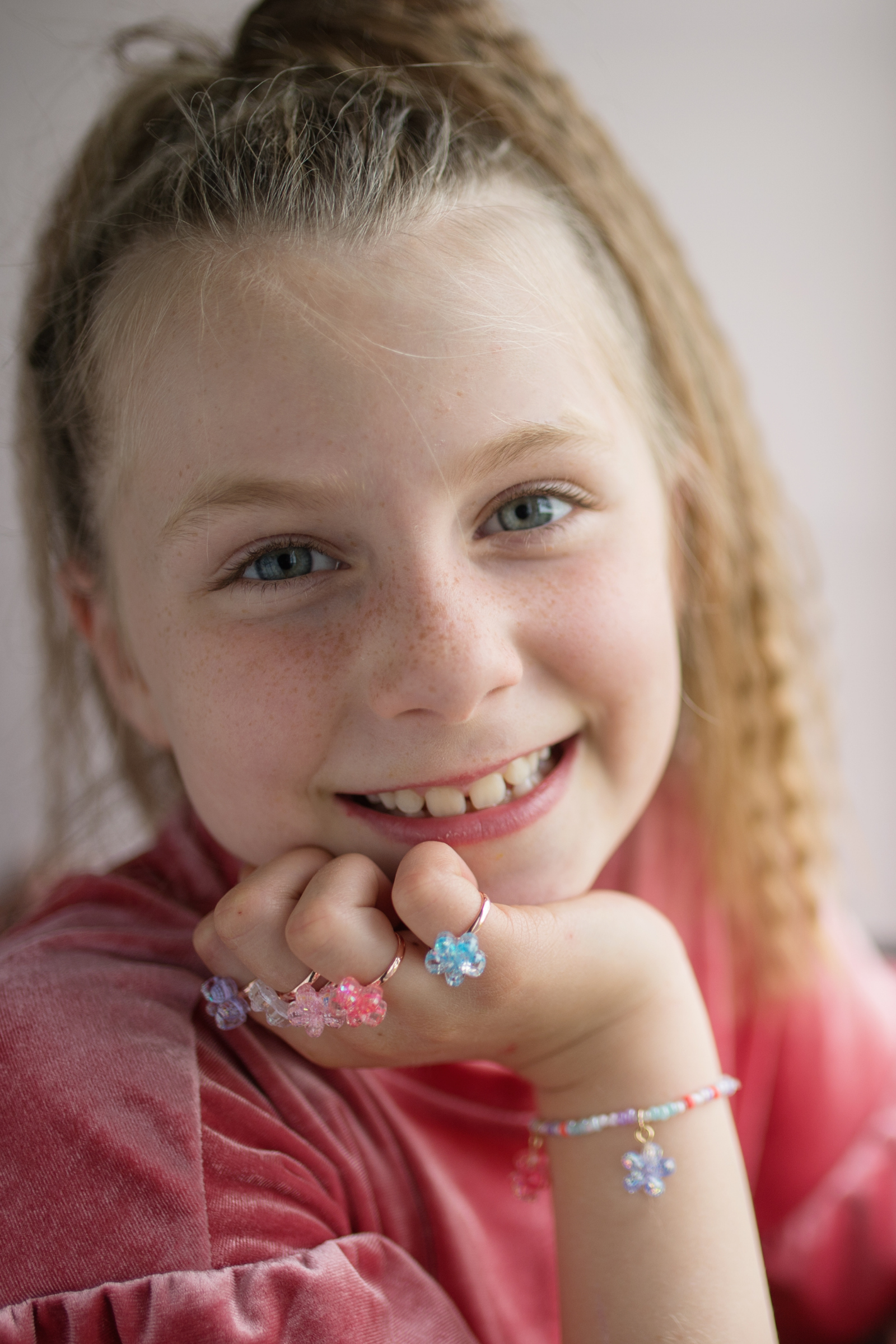 Boutique Shimmer Flower Ring Set (5 pcs)