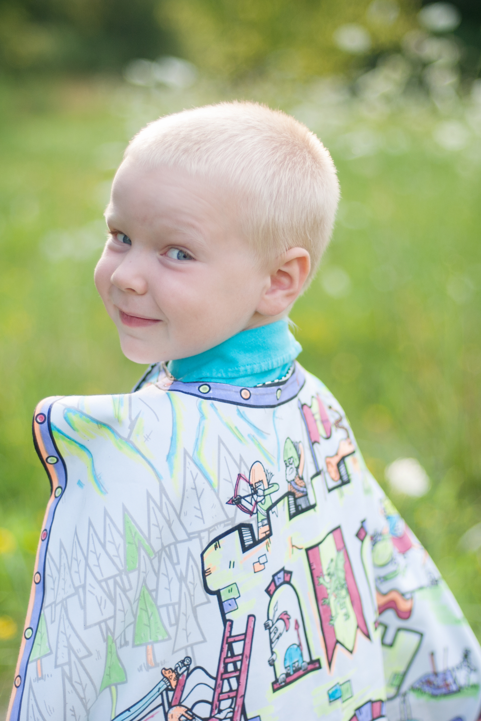 Colour a Cape - Knight - with Marker Set (7 pcs)