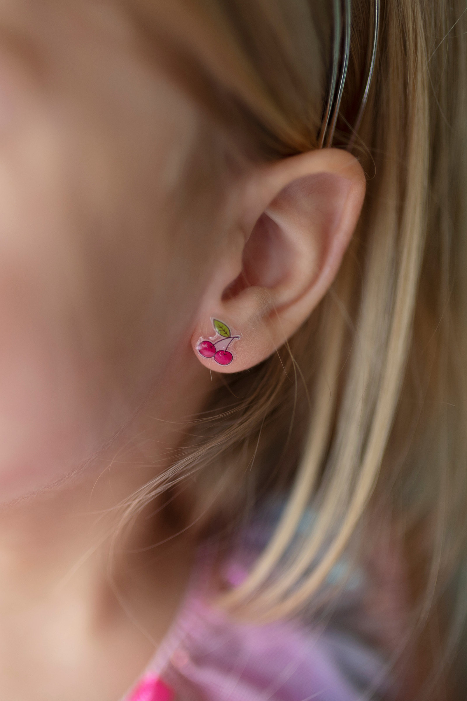 Set de 30 paires de boucles d'oreilles autocollantes Whimsical Unicorn