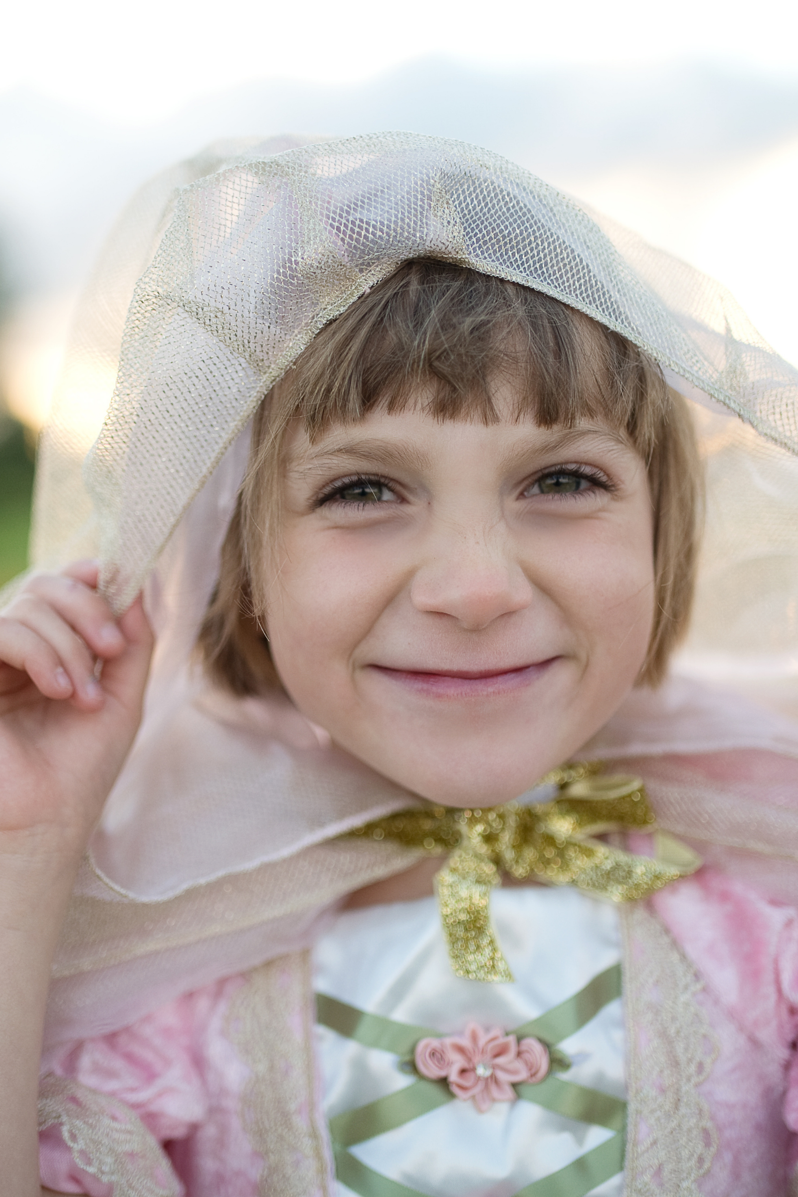 Royal Princess Cape, Pink/Gold