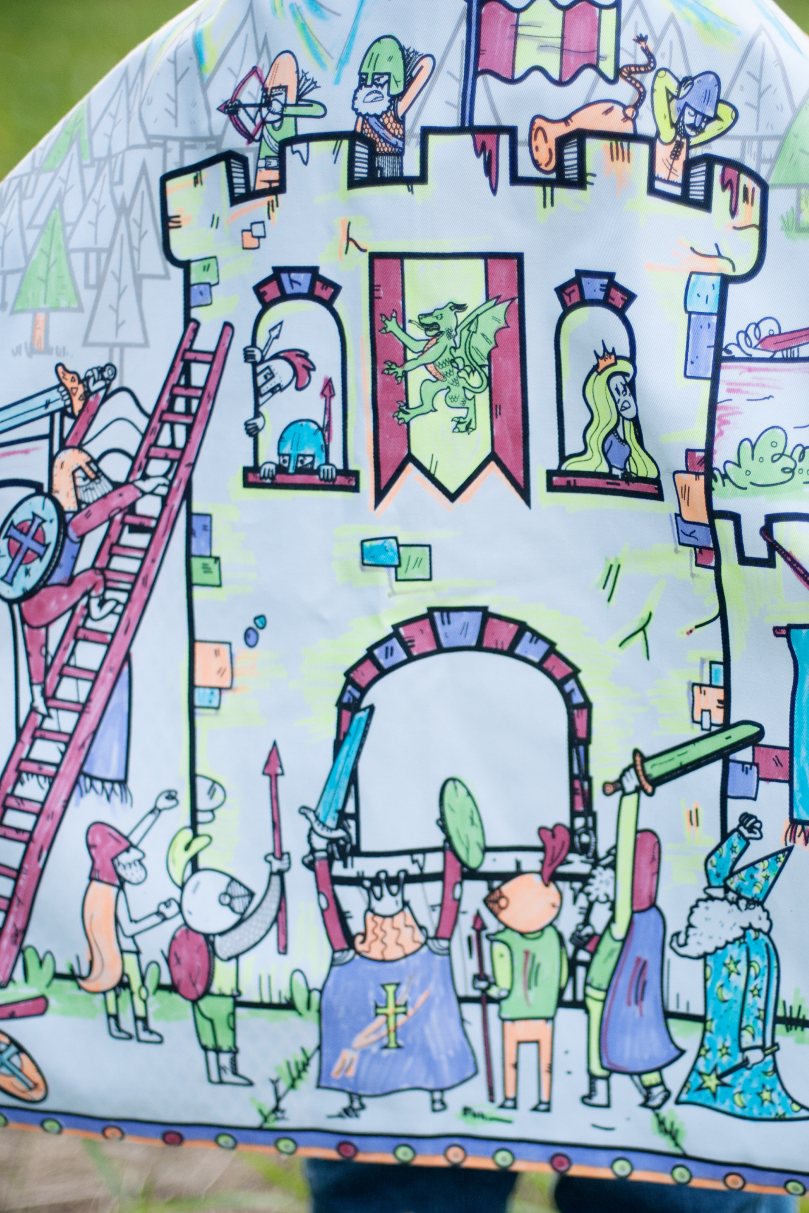 Colour a Cape - Knight - with Marker Set (7 pcs)