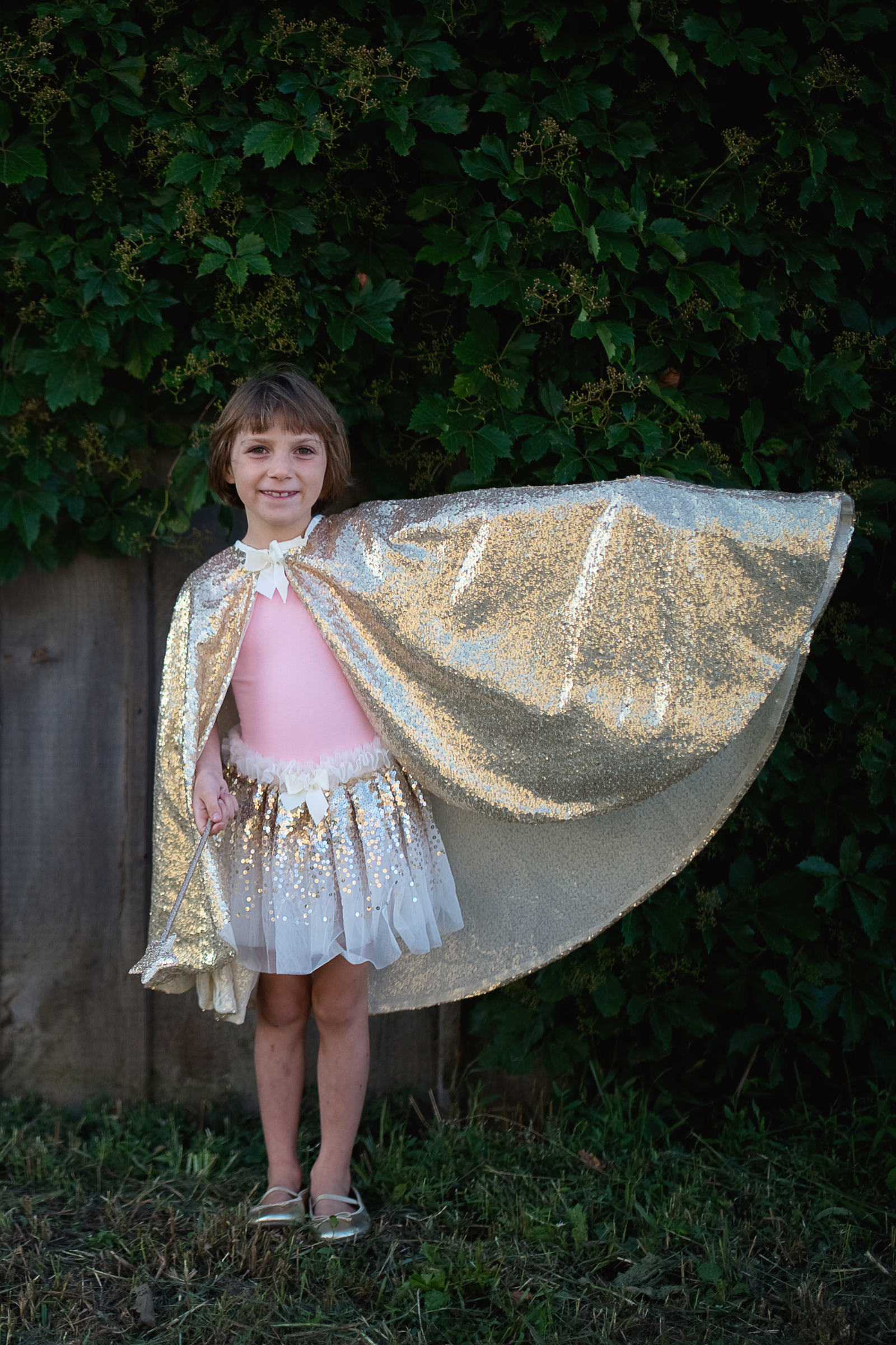 Gracious Gold Sequins Cape