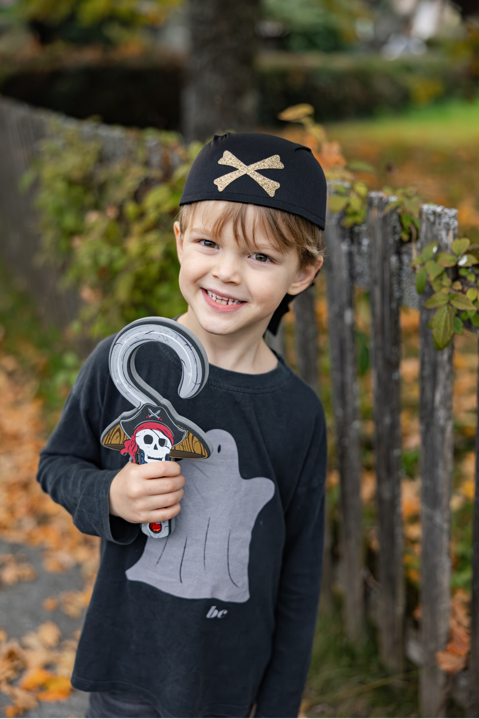 Captain Skully EVA Pirate Hook